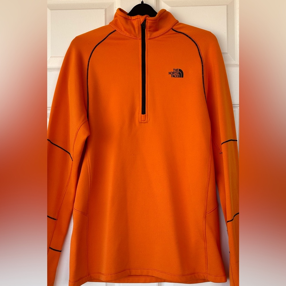 The North Face 1/4 Zip Stand Up Collar Size Medium